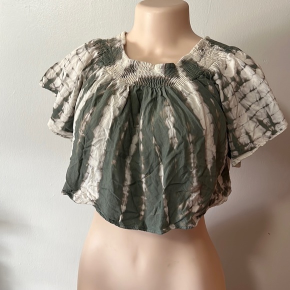 Kiwi + Punch Off The Shoulders Crop Top Tye Dye Green Cream - Picture 2 of 7